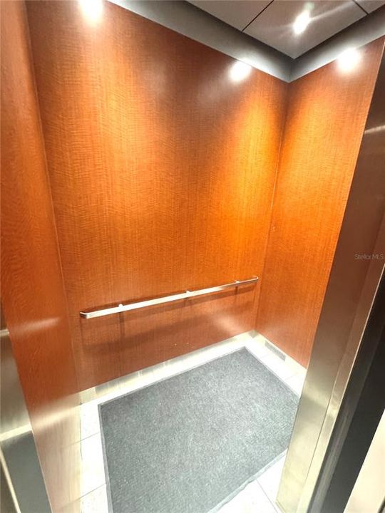 На продажу: $550,000 (2 спален, 2 ванн, 1900 Квадратных фут)