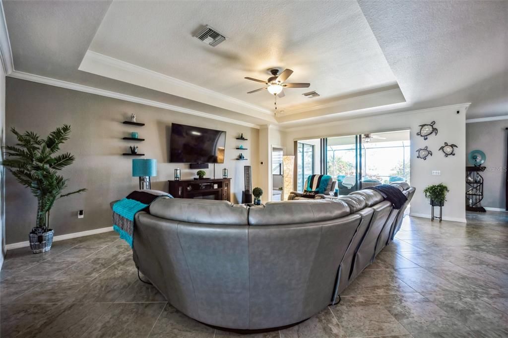 Active With Contract: $725,000 (3 beds, 3 baths, 2455 Square Feet)