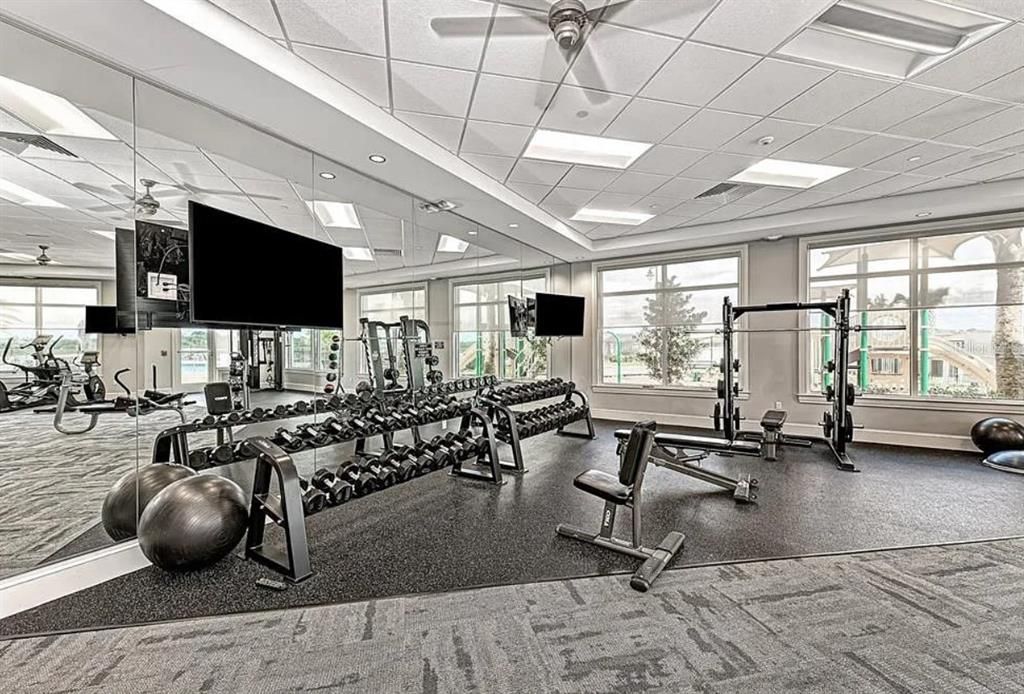 Active With Contract: $725,000 (3 beds, 3 baths, 2455 Square Feet)