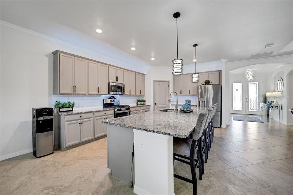 Active With Contract: $725,000 (3 beds, 3 baths, 2455 Square Feet)