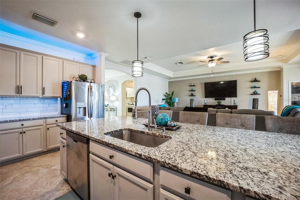 Active With Contract: $725,000 (3 beds, 3 baths, 2455 Square Feet)