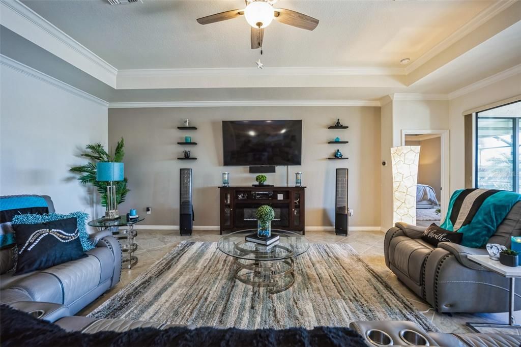 Active With Contract: $725,000 (3 beds, 3 baths, 2455 Square Feet)