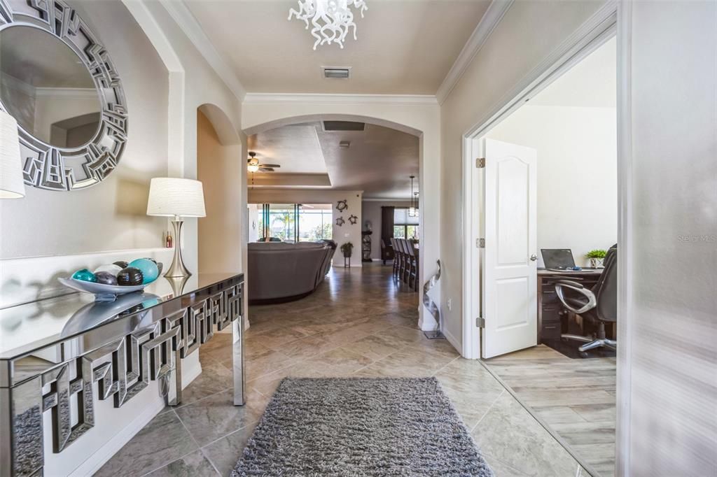 Active With Contract: $725,000 (3 beds, 3 baths, 2455 Square Feet)