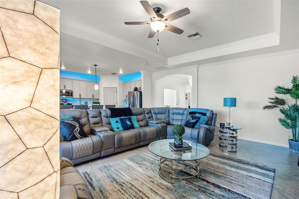 Active With Contract: $725,000 (3 beds, 3 baths, 2455 Square Feet)