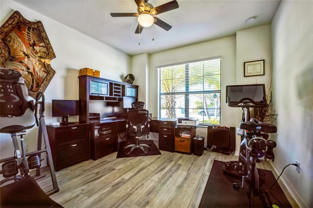 Active With Contract: $725,000 (3 beds, 3 baths, 2455 Square Feet)