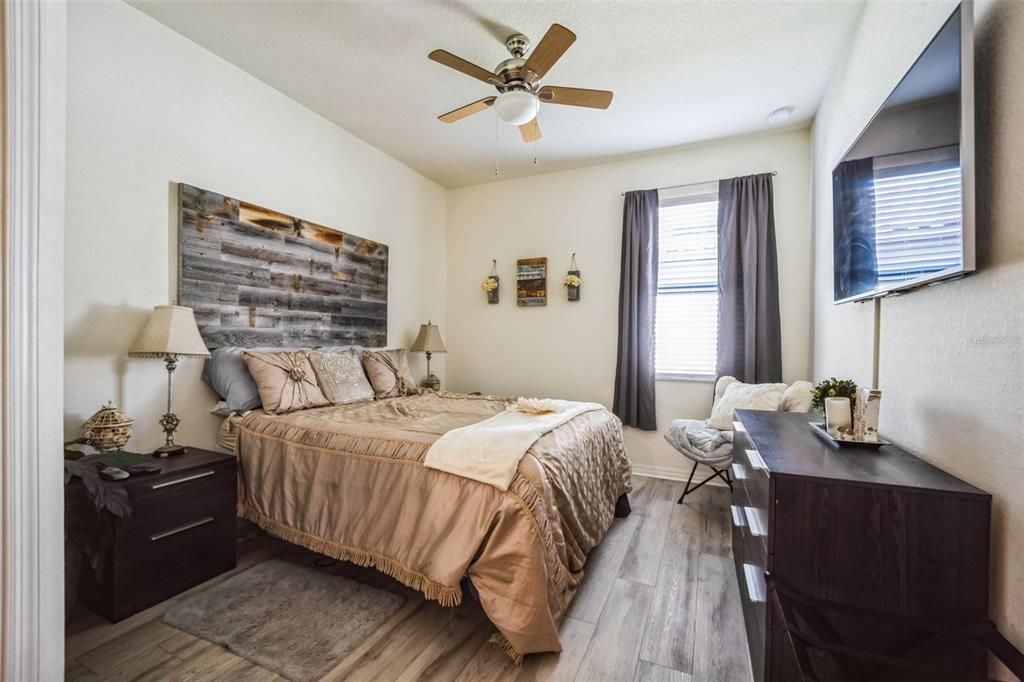 Active With Contract: $725,000 (3 beds, 3 baths, 2455 Square Feet)