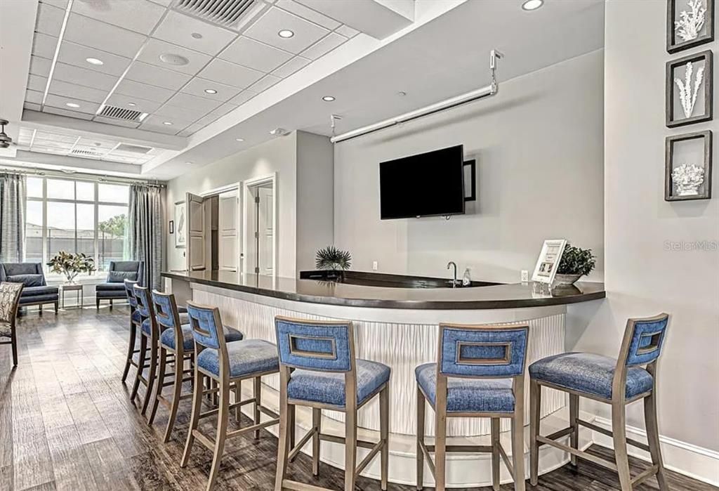 Active With Contract: $725,000 (3 beds, 3 baths, 2455 Square Feet)