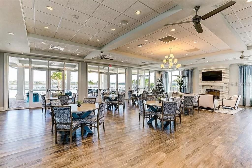 Active With Contract: $725,000 (3 beds, 3 baths, 2455 Square Feet)