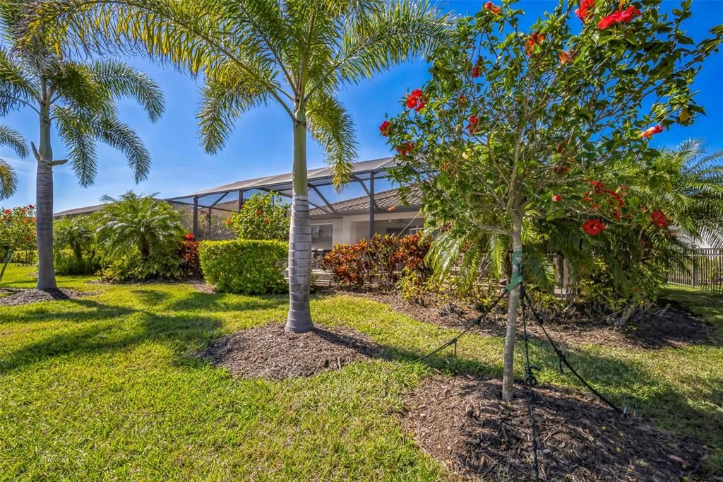 Active With Contract: $725,000 (3 beds, 3 baths, 2455 Square Feet)