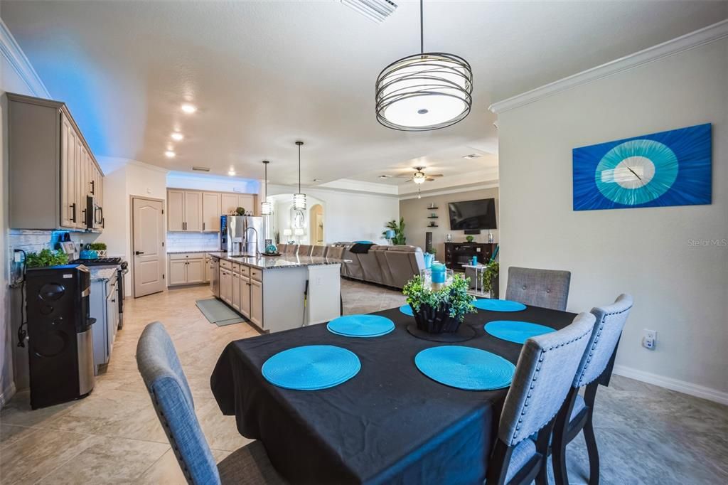 Active With Contract: $725,000 (3 beds, 3 baths, 2455 Square Feet)