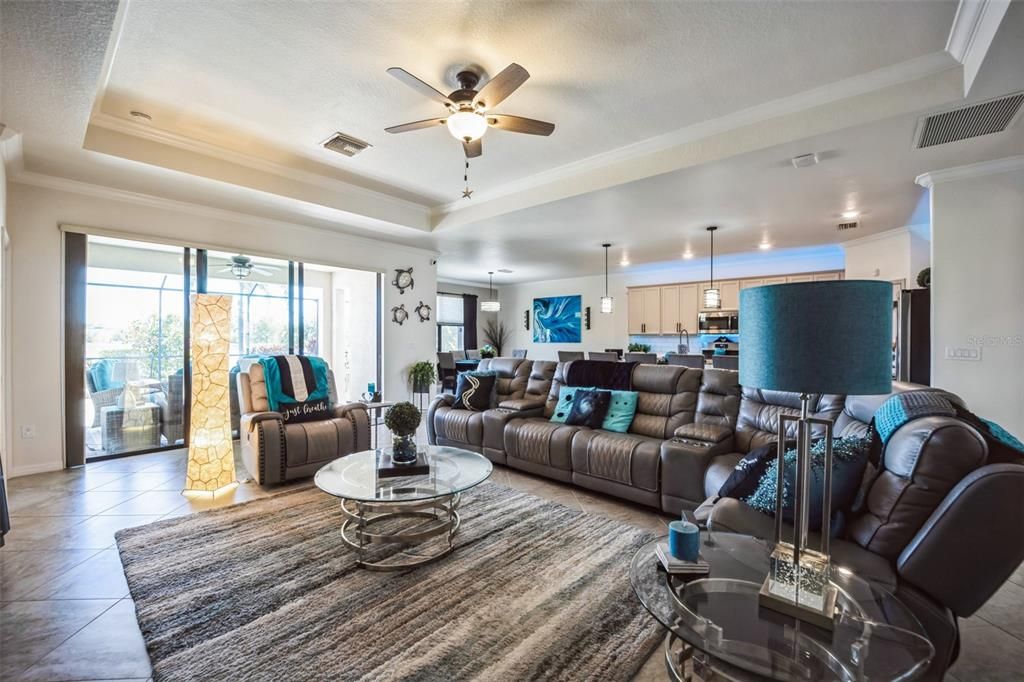 Active With Contract: $725,000 (3 beds, 3 baths, 2455 Square Feet)