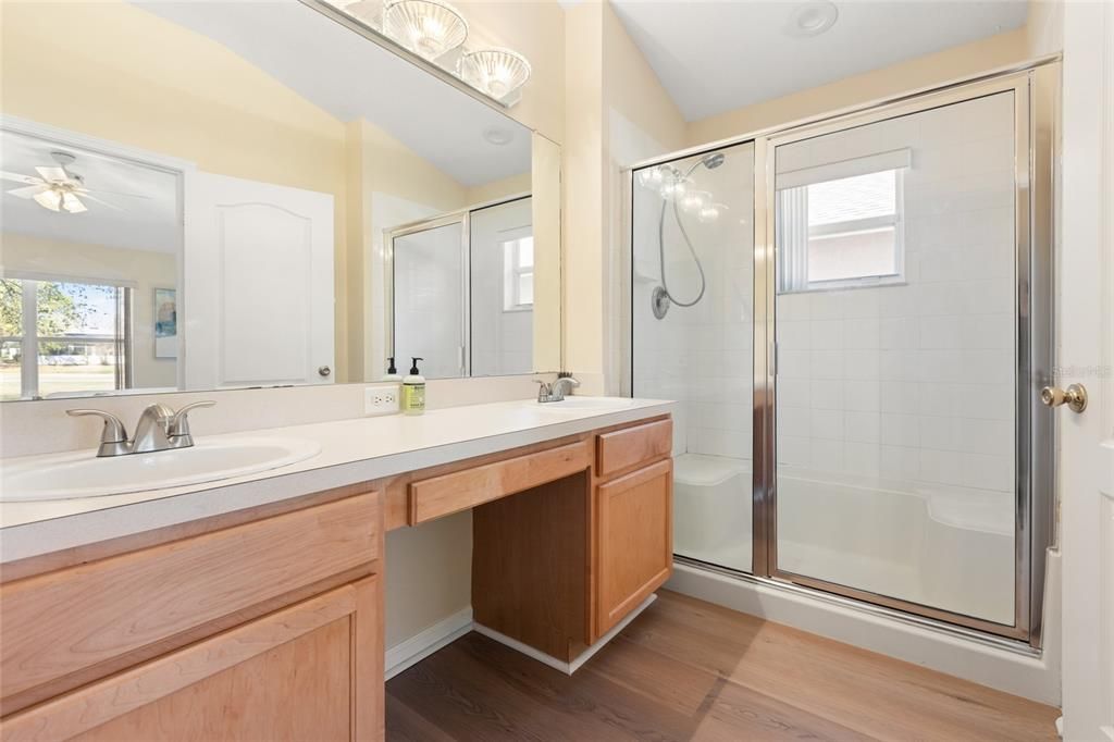 En Venta: $369,000 (3 camas, 2 baños, 1798 Pies cuadrados)