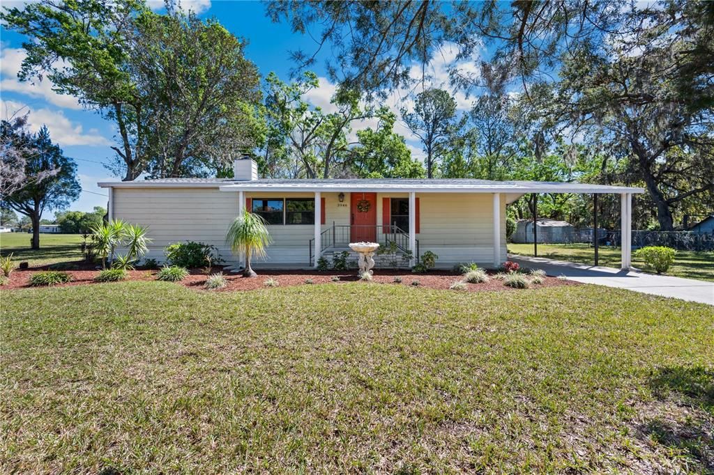 Welcome home to this wonderful property in Wesely Chapel.