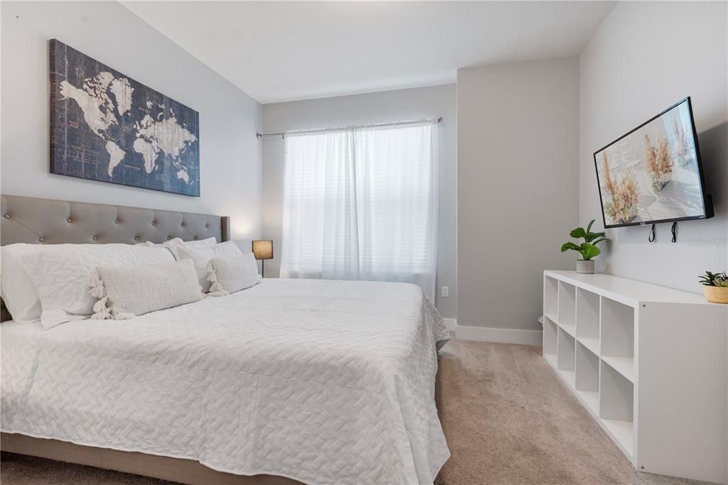 For Sale: $439,000 (4 beds, 3 baths, 1888 Square Feet)