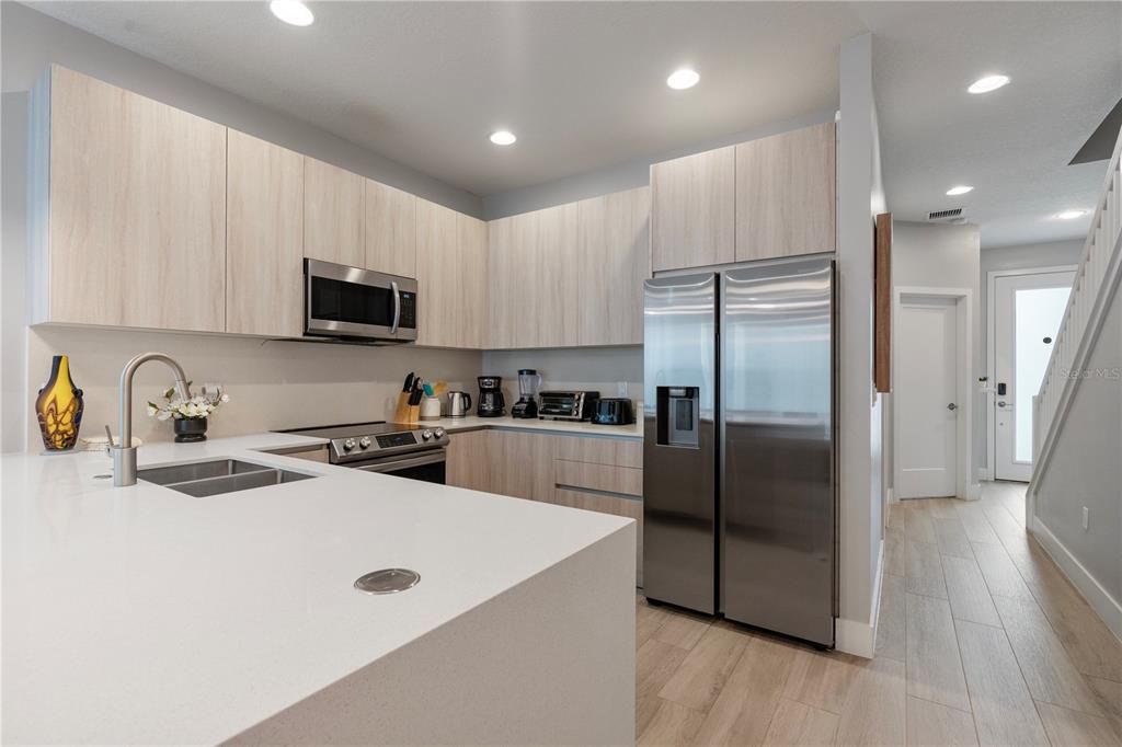 For Sale: $439,000 (4 beds, 3 baths, 1888 Square Feet)