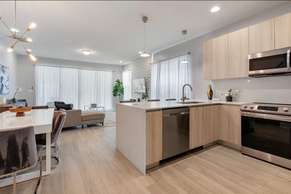 For Sale: $439,000 (4 beds, 3 baths, 1888 Square Feet)