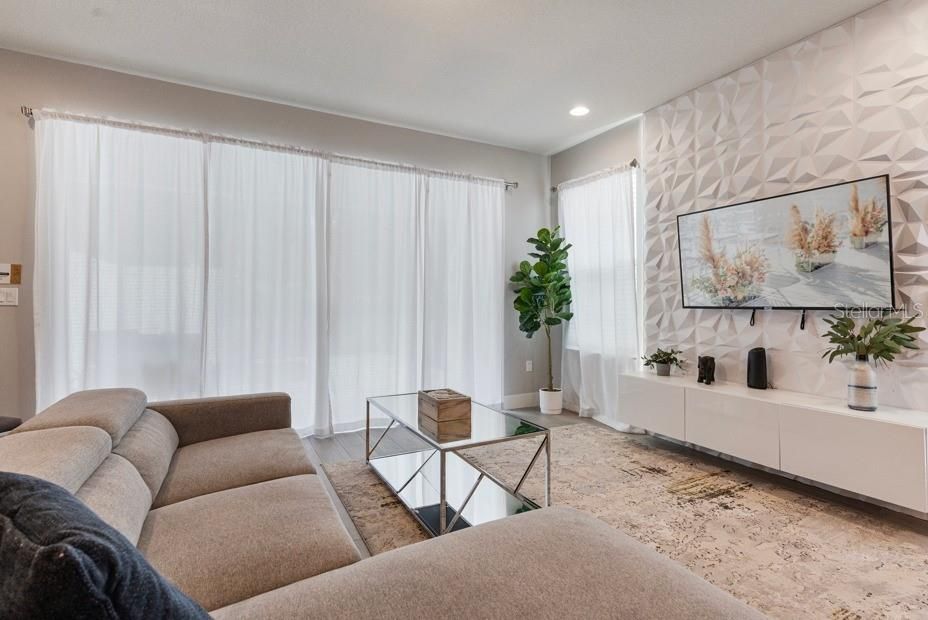 For Sale: $439,000 (4 beds, 3 baths, 1888 Square Feet)