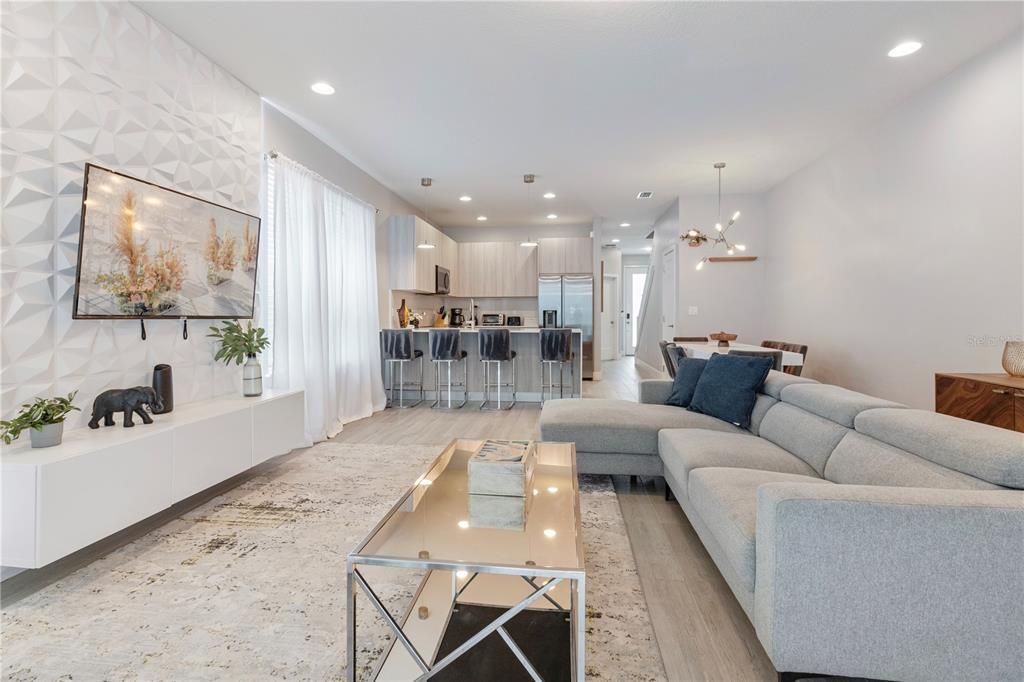 For Sale: $439,000 (4 beds, 3 baths, 1888 Square Feet)