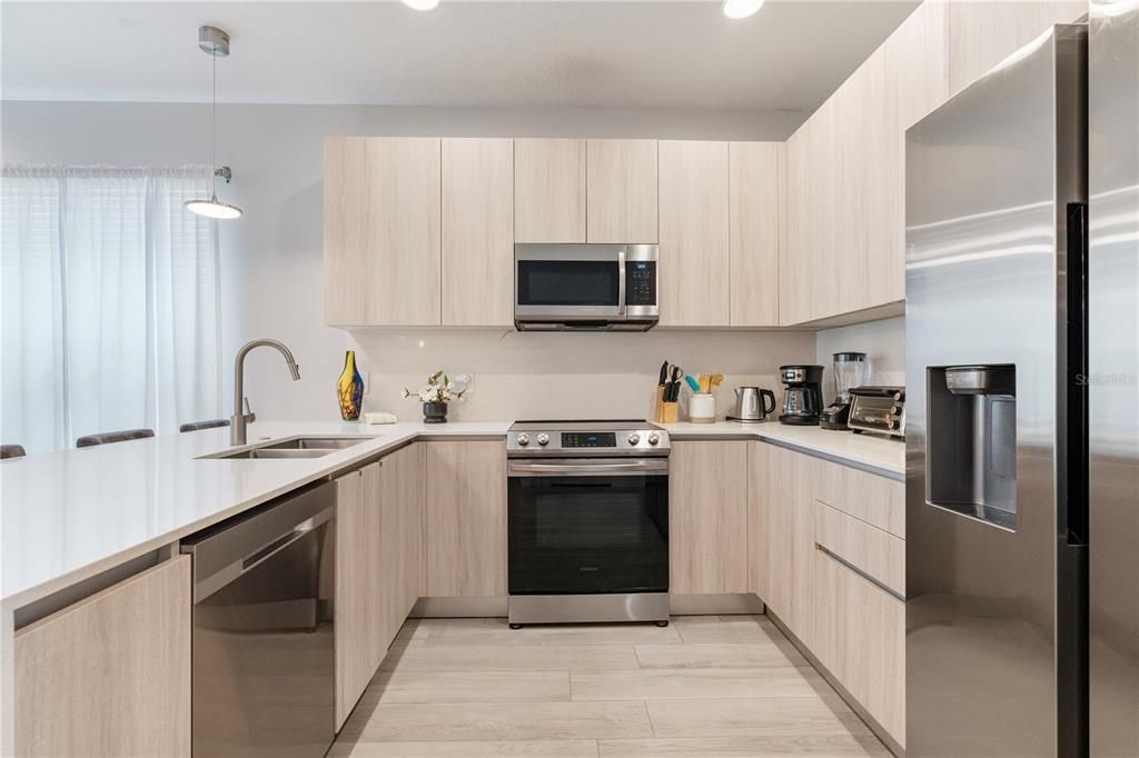 For Sale: $439,000 (4 beds, 3 baths, 1888 Square Feet)