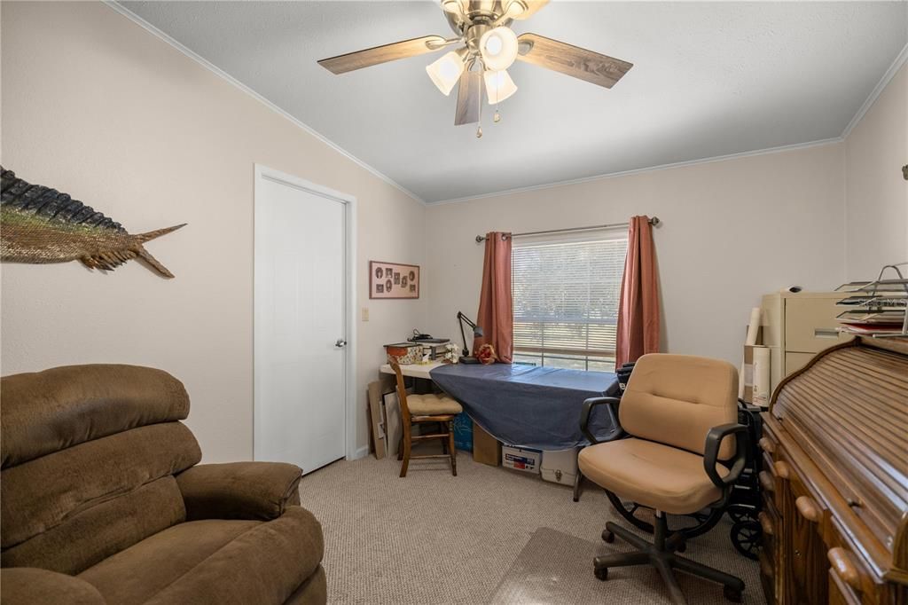 На продажу: $267,977 (3 спален, 2 ванн, 1404 Квадратных фут)