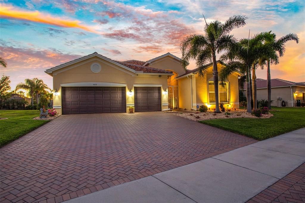 For Sale: $785,000 (3 beds, 3 baths, 2689 Square Feet)