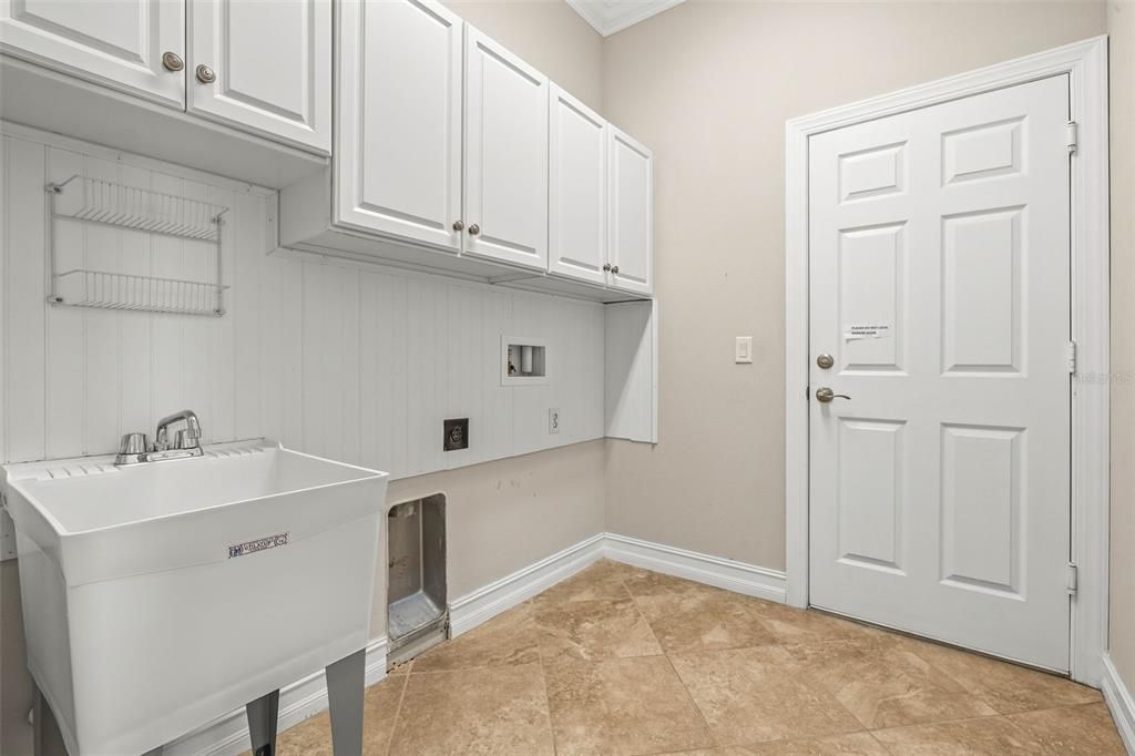 For Sale: $785,000 (3 beds, 3 baths, 2689 Square Feet)