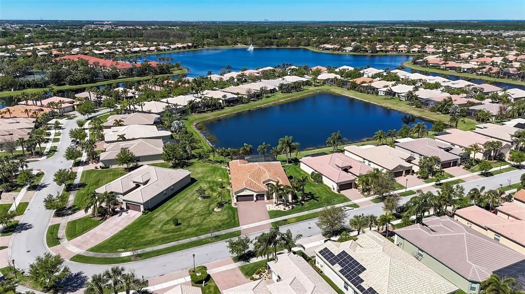 For Sale: $785,000 (3 beds, 3 baths, 2689 Square Feet)