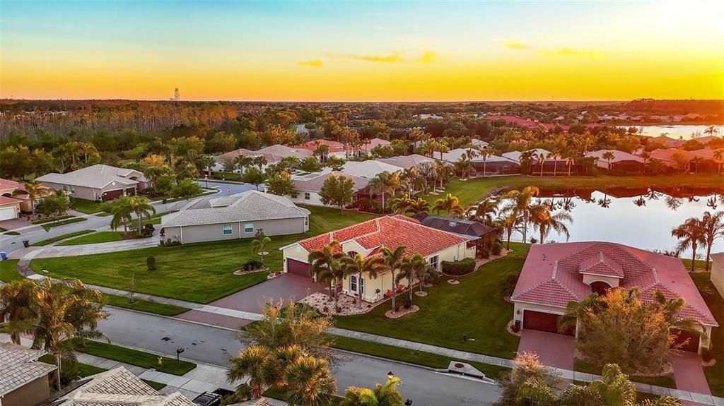 For Sale: $785,000 (3 beds, 3 baths, 2689 Square Feet)