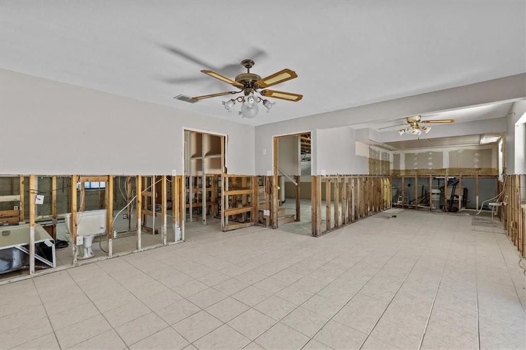 На продажу: $474,900 (3 спален, 3 ванн, 1400 Квадратных фут)