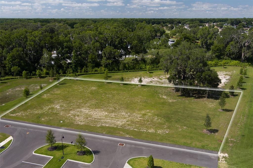 待售: $795,000 (1.04 acres)