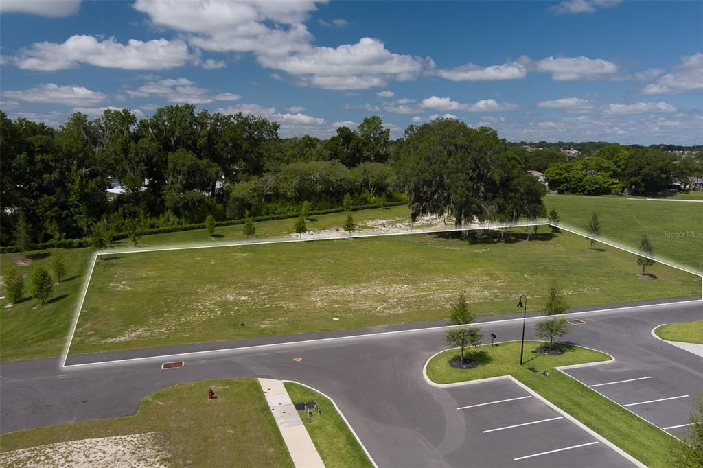 待售: $795,000 (1.04 acres)