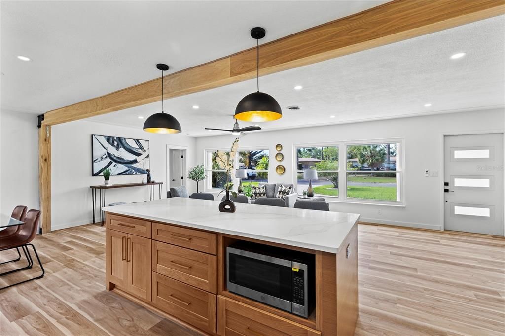 For Sale: $690,000 (3 beds, 3 baths, 1596 Square Feet)