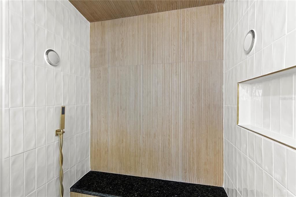 For Sale: $690,000 (3 beds, 3 baths, 1596 Square Feet)