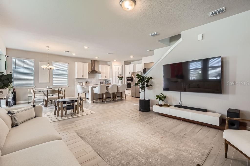 En Venta: $625,000 (5 camas, 3 baños, 2680 Pies cuadrados)