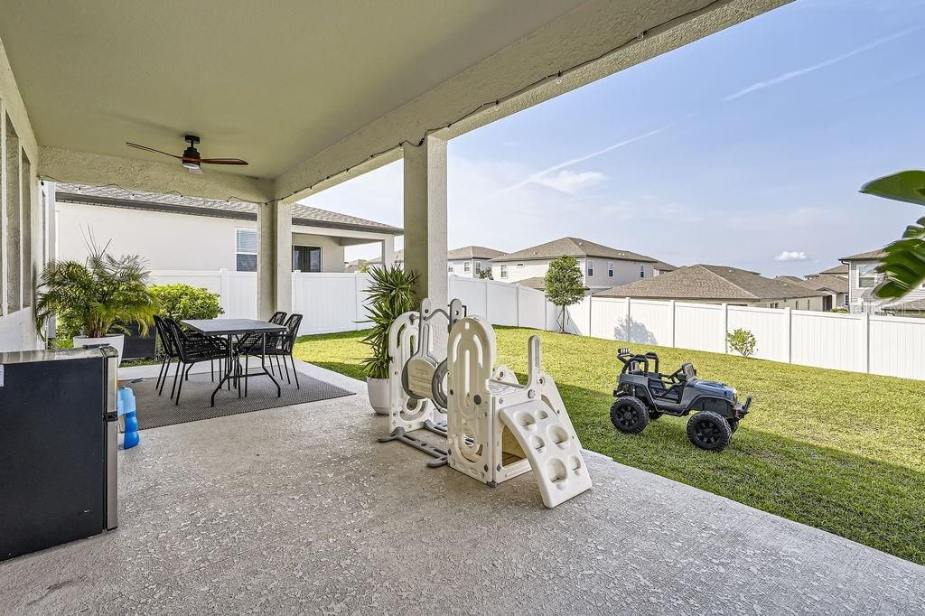 En Venta: $625,000 (5 camas, 3 baños, 2680 Pies cuadrados)