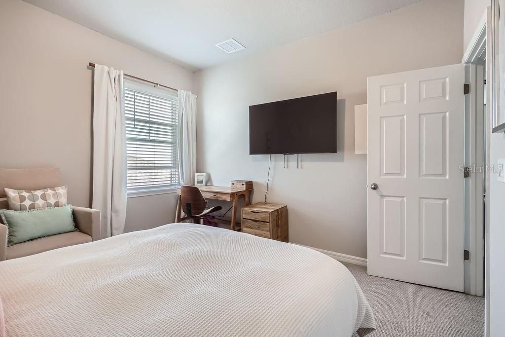 En Venta: $625,000 (5 camas, 3 baños, 2680 Pies cuadrados)