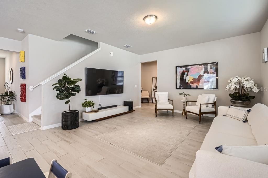 En Venta: $625,000 (5 camas, 3 baños, 2680 Pies cuadrados)