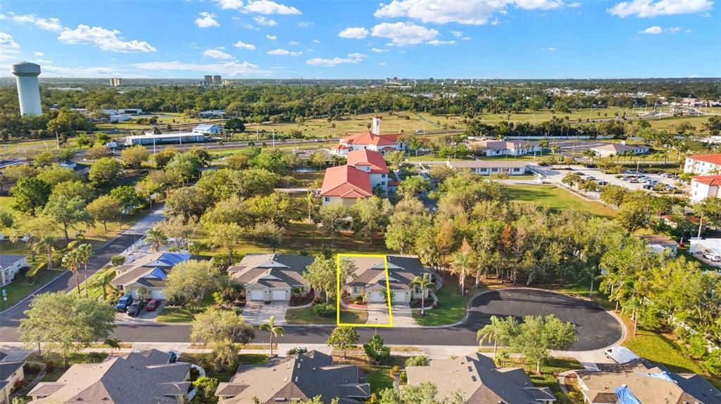 Activo con contrato: $269,000 (2 camas, 2 baños, 1243 Pies cuadrados)