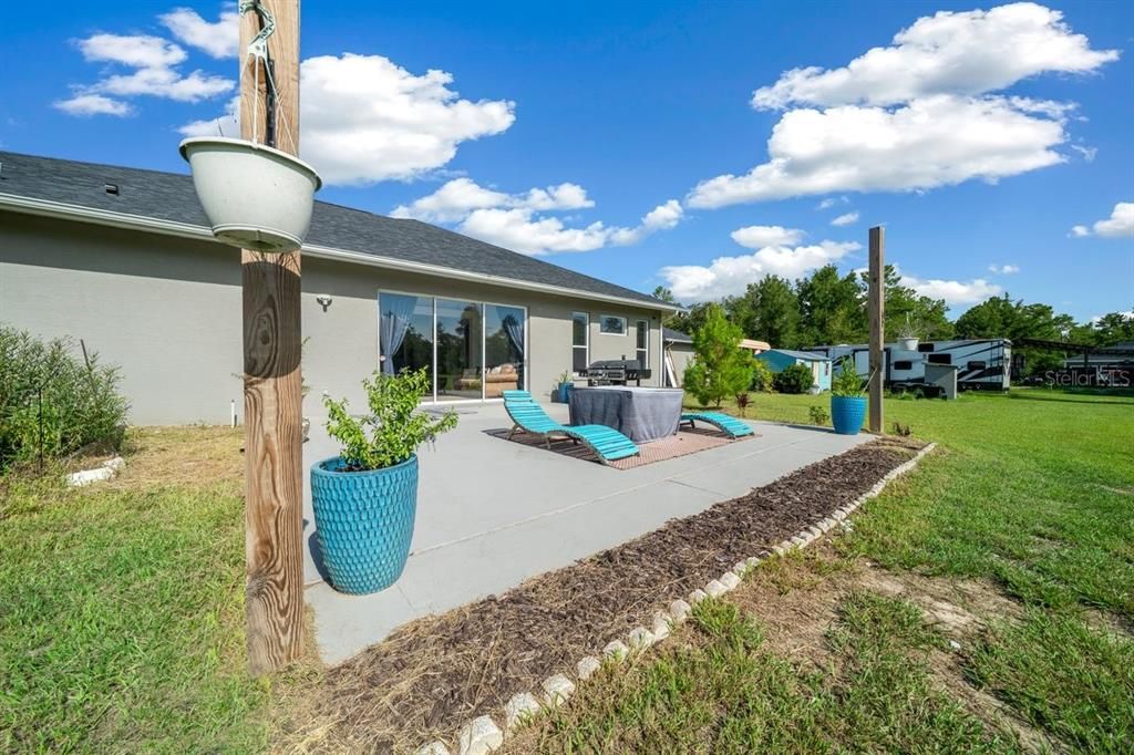 En Venta: $849,900 (4 camas, 3 baños, 2915 Pies cuadrados)