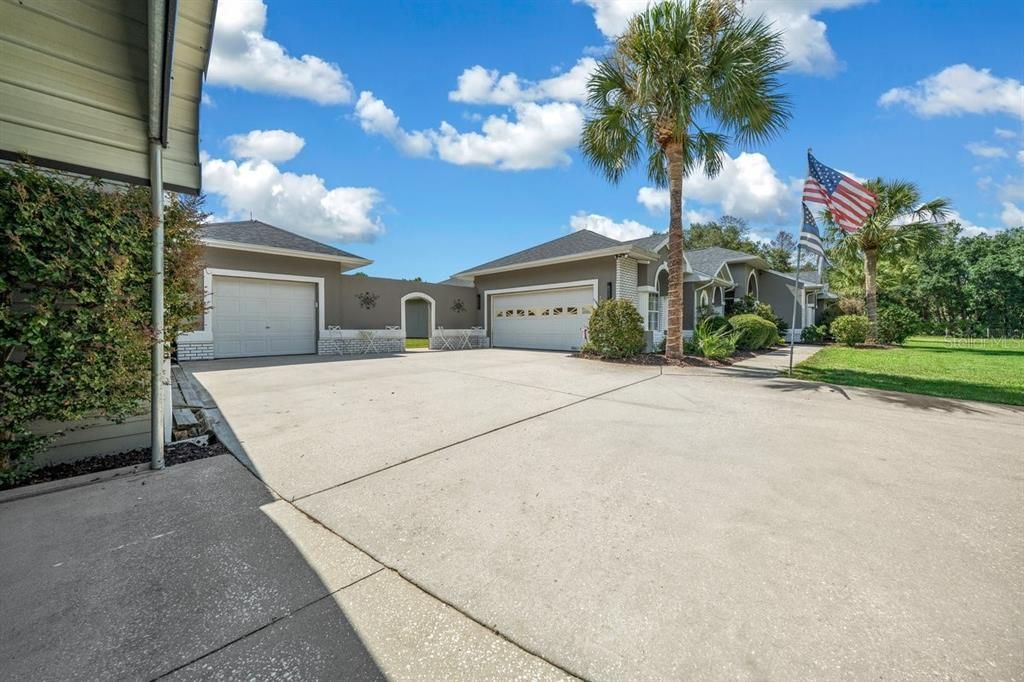 En Venta: $849,900 (4 camas, 3 baños, 2915 Pies cuadrados)