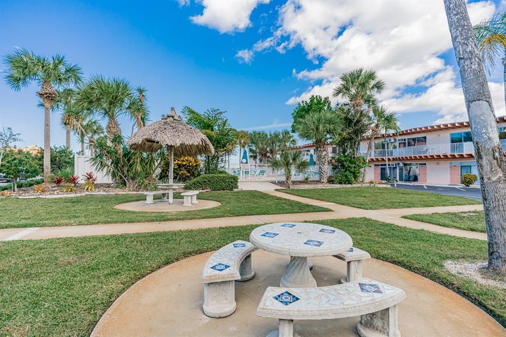 На продажу: $259,995 (0 спален, 1 ванн, 317 Квадратных фут)