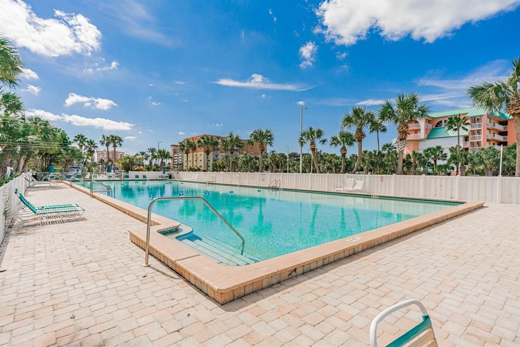 На продажу: $259,995 (0 спален, 1 ванн, 317 Квадратных фут)