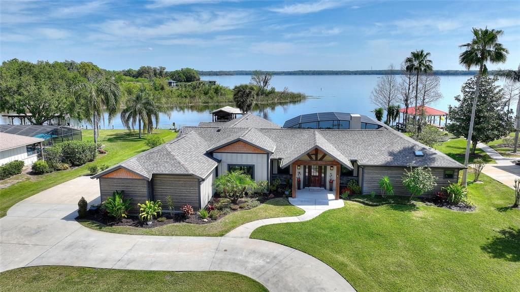 Vendido Recientemente: $1,100,000 (3 camas, 2 baños, 2415 Pies cuadrados)