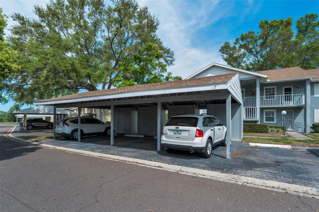 For Sale: $199,900 (2 beds, 2 baths, 985 Square Feet)