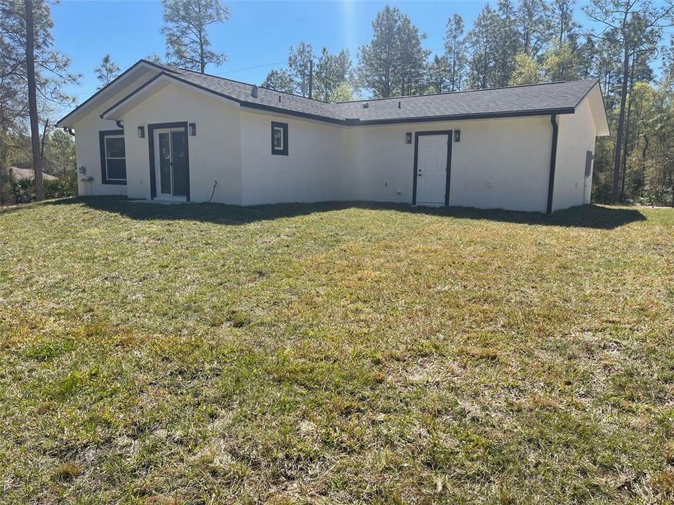 For Sale: $339,000 (3 beds, 2 baths, 1100 Square Feet)