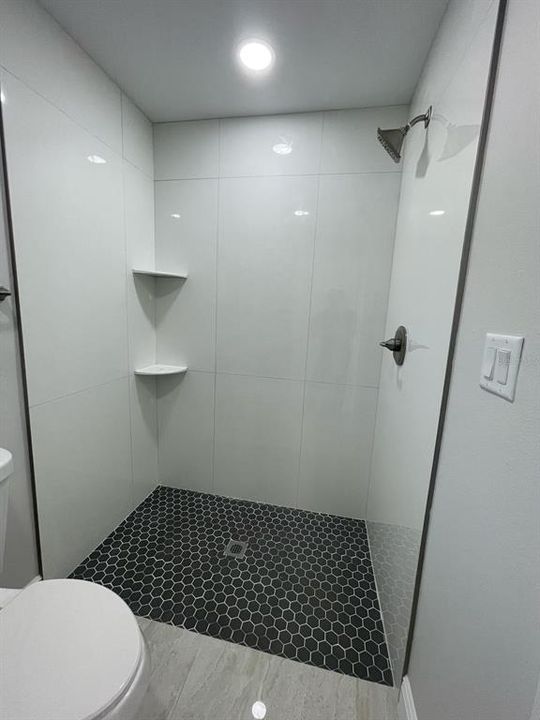 For Sale: $339,000 (3 beds, 2 baths, 1100 Square Feet)