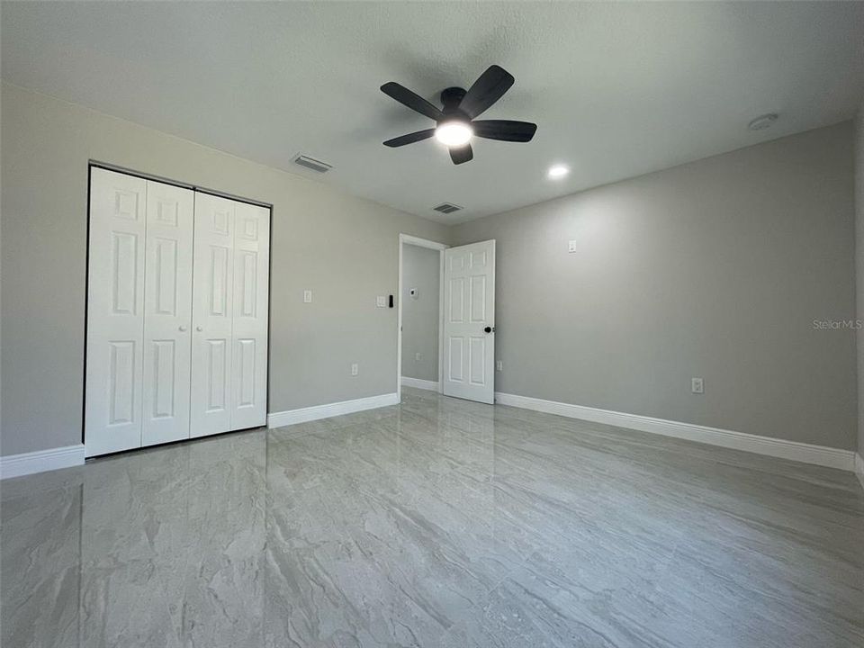 For Sale: $339,000 (3 beds, 2 baths, 1100 Square Feet)