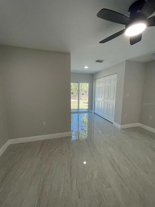 For Sale: $339,000 (3 beds, 2 baths, 1100 Square Feet)