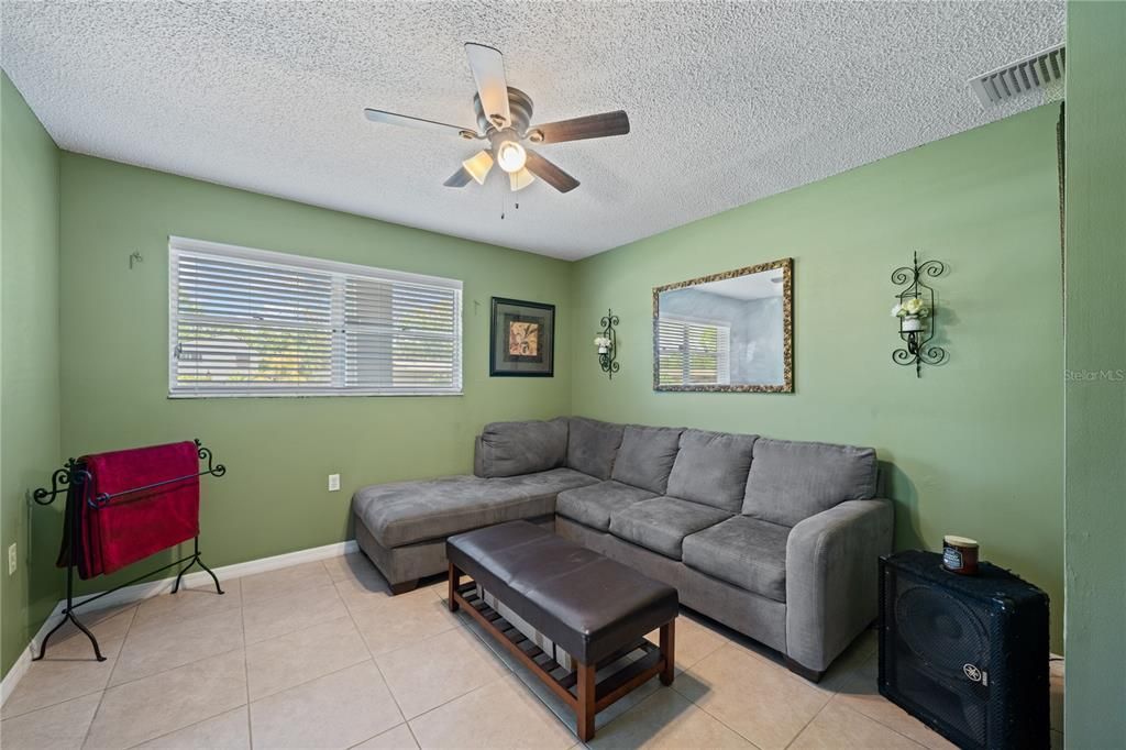 For Sale: $650,000 (5 beds, 4 baths, 3154 Square Feet)