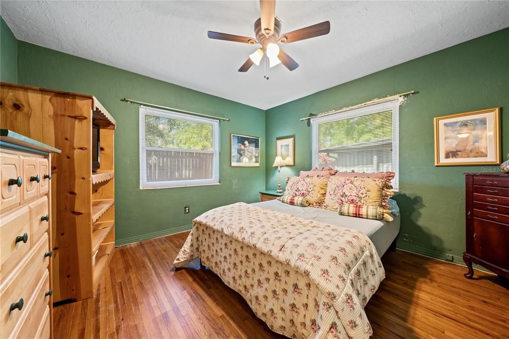 For Sale: $650,000 (5 beds, 4 baths, 3154 Square Feet)